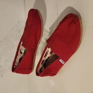 Toms Canvas Red Ballet Flats Loafer Shoes Size 7.5 EUC